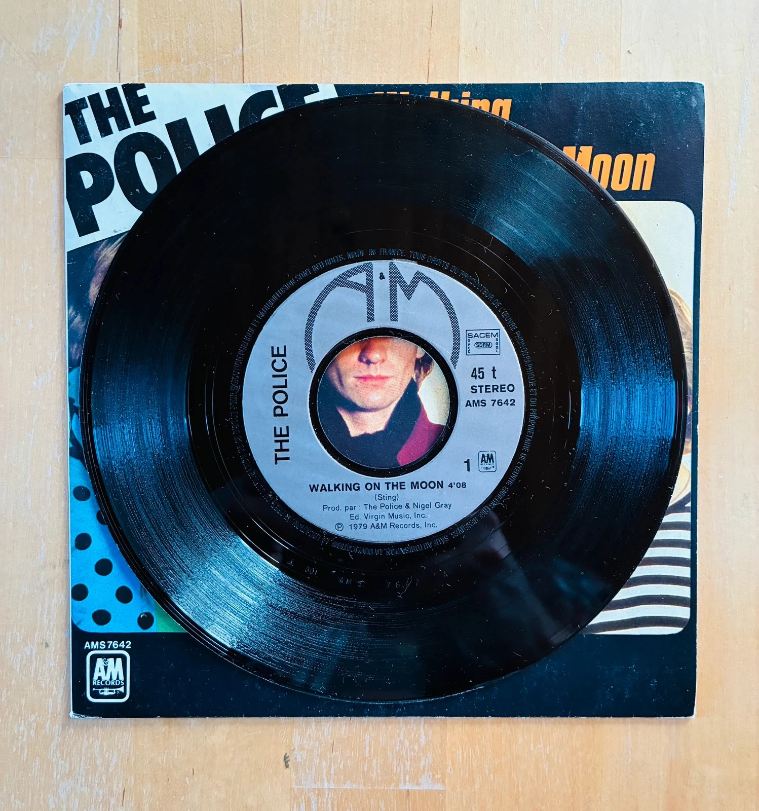 Disco de vinil 45T The Police Walking on the Moon. – photo 2